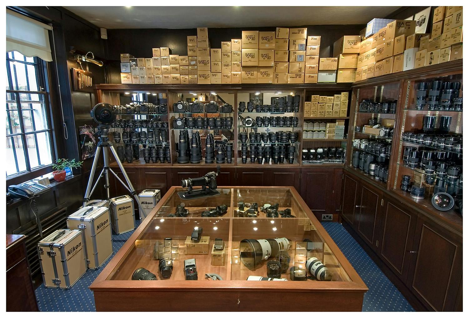 Interiör från fotobutiken Grays of Westminster.